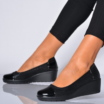 Pantofi Cu Platforma Narelia Negri - Need 4 Shoes