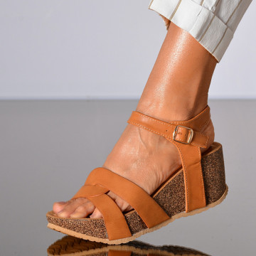 Sandale Cu Platforma Elzira Camel