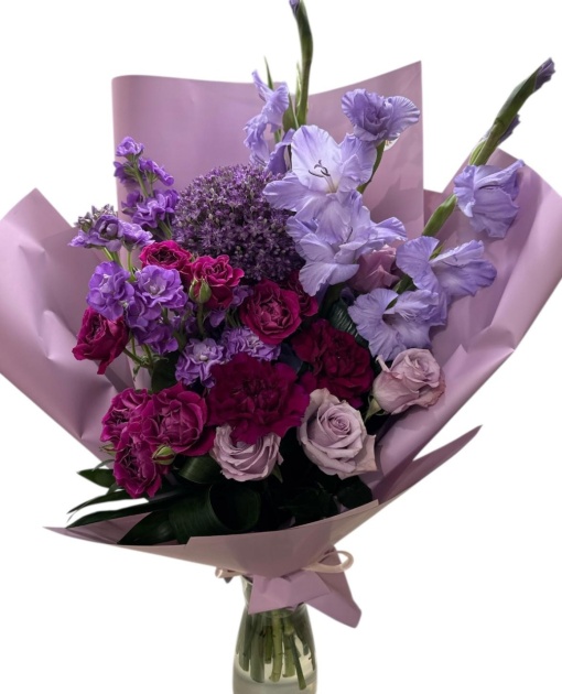 Buchet cu gladiole lila