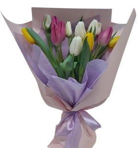 Buchet cu 15 lalele colorate