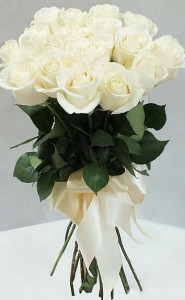 Buchet cu 25 de trandafiri albi