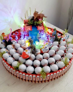Kinder Torta od slatkiša - Jurassic World XXL