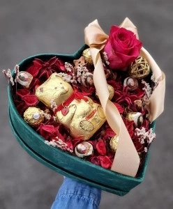 Poklon kutija - Lindt meda i ruža