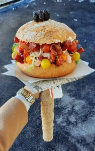 Jestivi slani buket - Burger