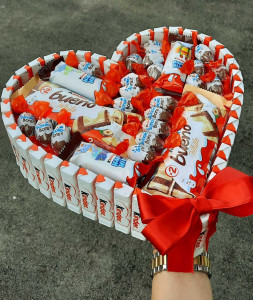 Kinder Hippo Heart - Torta od slatkiša - Img 2