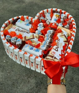 Kinder Hippo Heart - Torta od slatkiša - Img 2