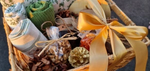 Tradicionalna poklon korpa - Img 4