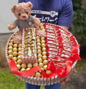 Kinder Torta od slatkiša - Slovo XXL