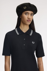 FRED PERRY HW7646 90A BERETKA BLKCHANPAGNE 