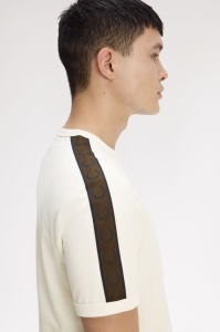 FRED PERRY M4613 42A RINGER MAJICA ECRUBT