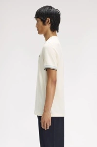 FRED PERRY M2396 91B CUFT MAJICA ECRU