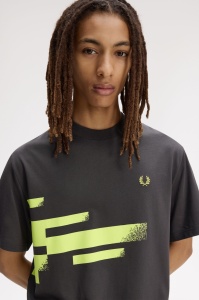 FRED PERRY M2476 297 ABCTRACT MAJICA AGRE