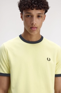 FRED PERRY M3519 39A RINGER MAJICA GOLDN