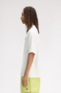 FRED PERRY M2474 129 BPRINT MAJICA SWHITE