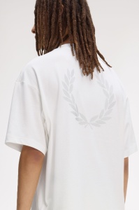 FRED PERRY M2474 129 BPRINT MAJICA SWHITE