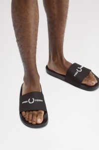FRED PERRY B2320 102 BRANDED PAPUČE BLKW