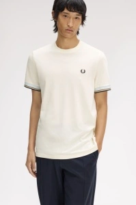 FRED PERRY M2396 91B CUFT MAJICA ECRU