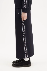 FRED PERRY E9103 102 SUKNJA BLK