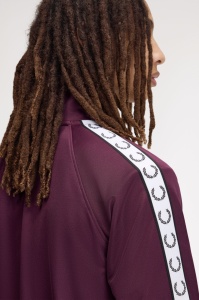 FRED PERRY J5557 37C TAPED JAKNA PLUM