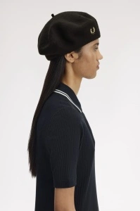 FRED PERRY HW7646 90A BERETKA BLKCHANPAGNE 
