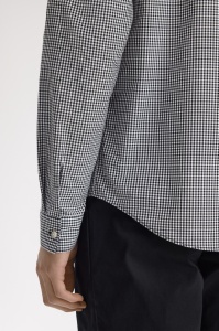 FRED PERRY M2436 102 GINGHAM KOSULJA BLK