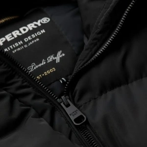 SUPERDRY W5011801A 02A JAKNA LONGLINE