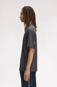 FRED PERRY M2476 297 ABCTRACT MAJICA AGRE