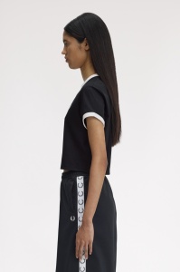 FRED PERRY G9163 102 CROPPED MAJICA BLK