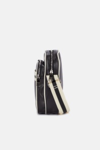 FRED PERRY L8258 D57 SIDE TORBICA BLACKEC