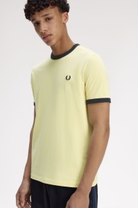 FRED PERRY M3519 39A RINGER MAJICA GOLDN