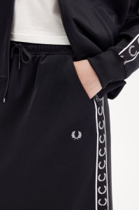 FRED PERRY E9103 102 SUKNJA BLK
