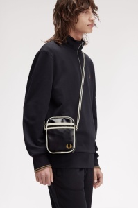 FRED PERRY L1179 D57 TORBICA BLACKECRU