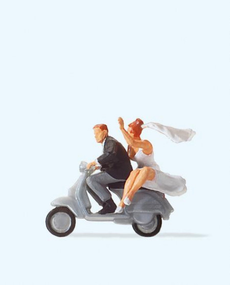 PREISER 28150 Bruid en bruidegom op scooter