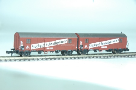 Minitrix 13624 Twee gekoppelde goederenwagensc Stuckgut Schnellverkehr