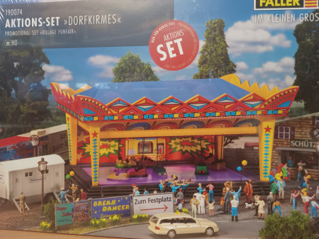 FALLER 190074 ACTIESET Dorpskermis