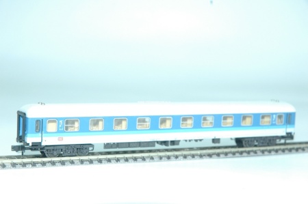 Minitrix 13350 Passagiersrijtuig DB wit/blauw 1/2e klasse