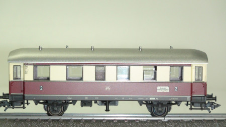 Märklin 43136 Rijtuig 2e klasse rood/crème