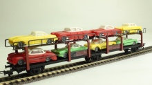 Fleischmann 1472 Autotransporter beladen met 8 auto's