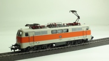 Märklin 3355 E-lok BR 111 DN crème/oranje netjes gebruikt - Img 2