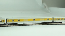 Märklin 81424 BR143 lok met drie meetrijtuigen - Img 1