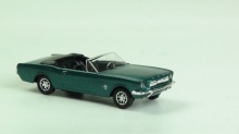 BUSCH 47505 Ford Mustang '64 cabrio groen