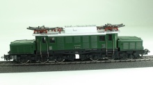 Märklin 3022 E-lok BR 194 ('Kleine krokodil') groen DB gebruikt