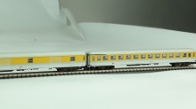 Märklin 81424 BR143 lok met drie meetrijtuigen - Img 2