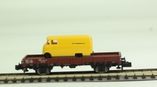 Minitrix 15041-36 Lage bakwagen DB met lichtgeel Mercedes busje