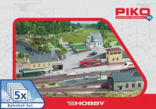 PIKO 61923 Stationsset H0 Perron, lokloods, seinhuis, station en huis