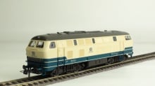 Roco 63493 Diesellok BR215 077-9 crème/ocaan van de DB
