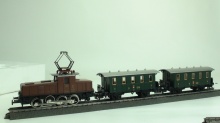 Märklin 28722 Zwitserse SBB set lok met twee personen ern twee goederenwagens - Img 2