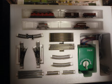 Minitrix 11454 Zwitserse startset met E-lok, 4 goederenwagens, ovaal met twee , trafo - Img 2