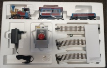 Roco 510003 Kersttrein (groter formaat op H0 rails) Lok, 2 wagens, ovaal met WITTE bedding