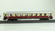Märklin 4085 Rijtuig DE 1e klasse crème-rood met binnenverlichting - Img 1